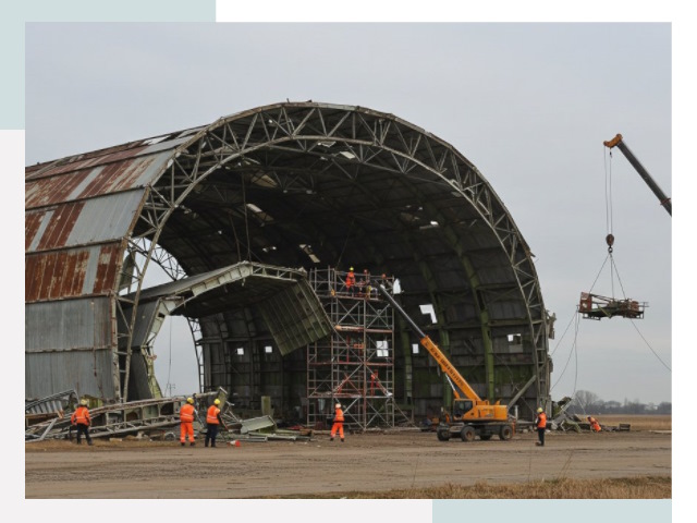Демонтаж ангаров в Лангепасе